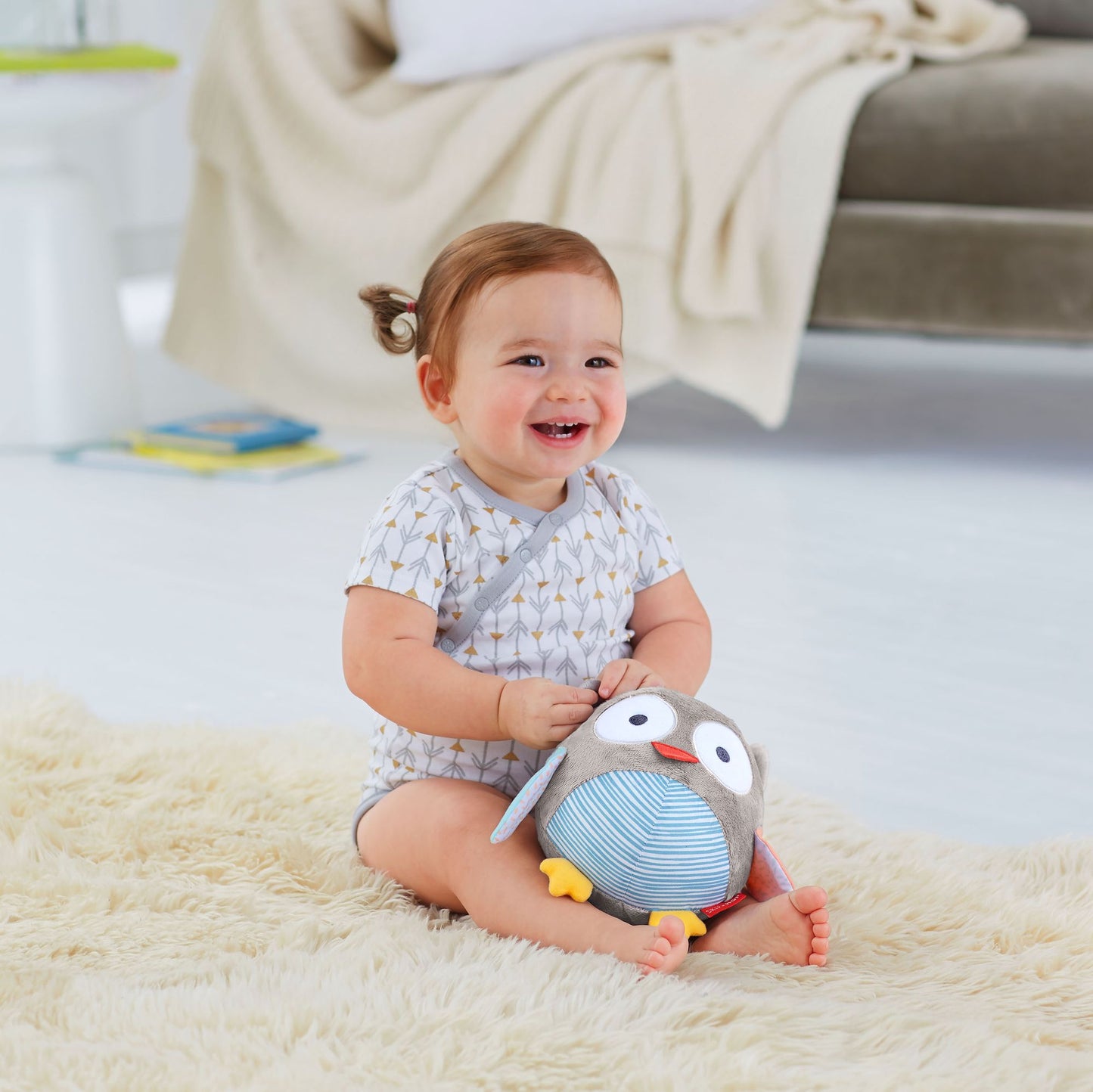 Skip Hop TREETOP FRIENDS Owl Chime Ball - Grey/Pastel