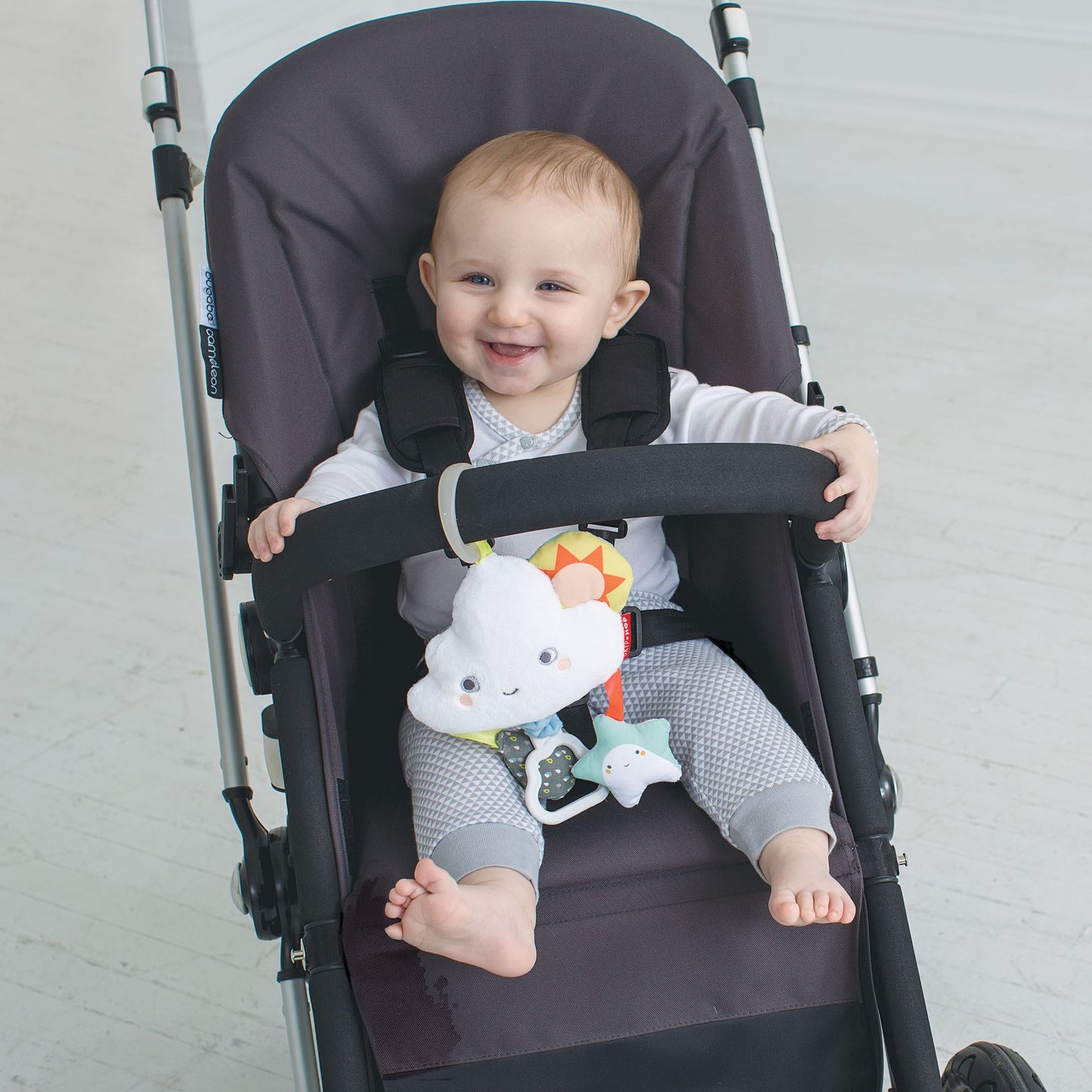 Skip Hop SILVER LINING CLOUD Jitter Stroller Toy