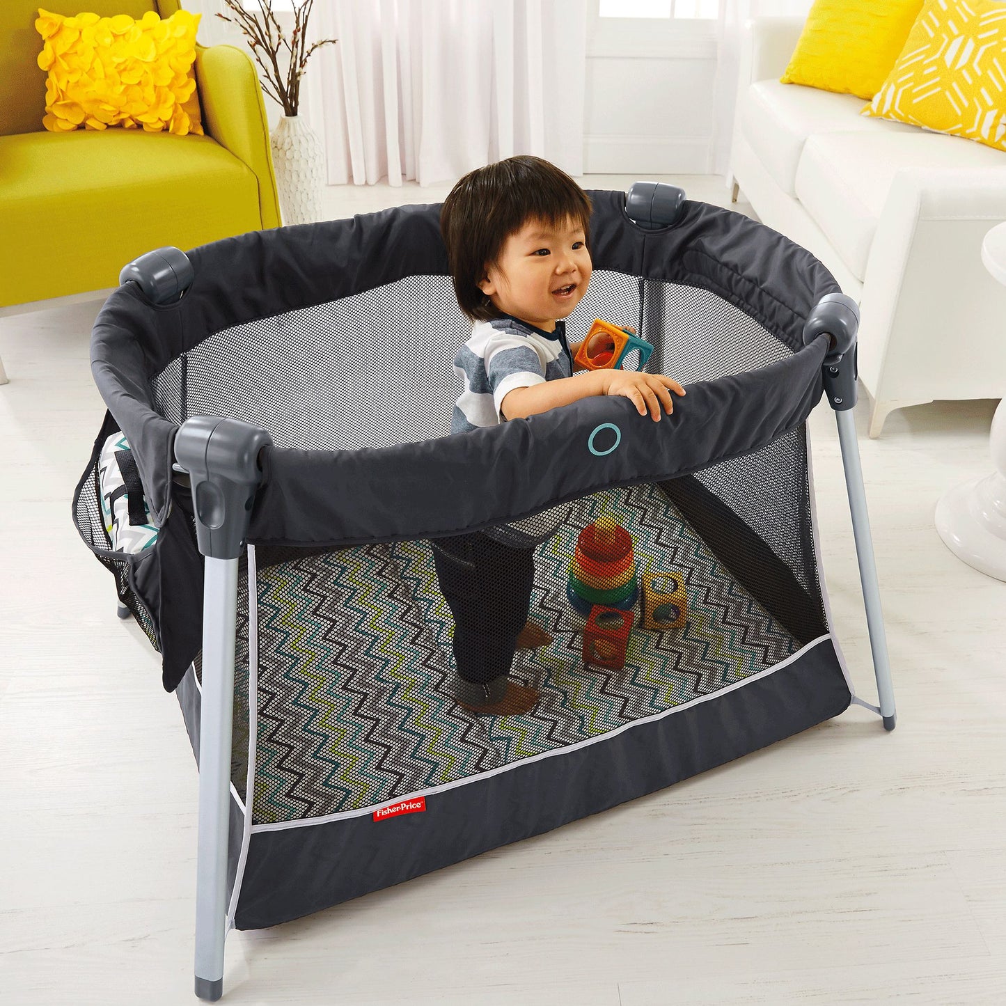 Fisher-Price Ultra-Lite Day and Night Play Yard