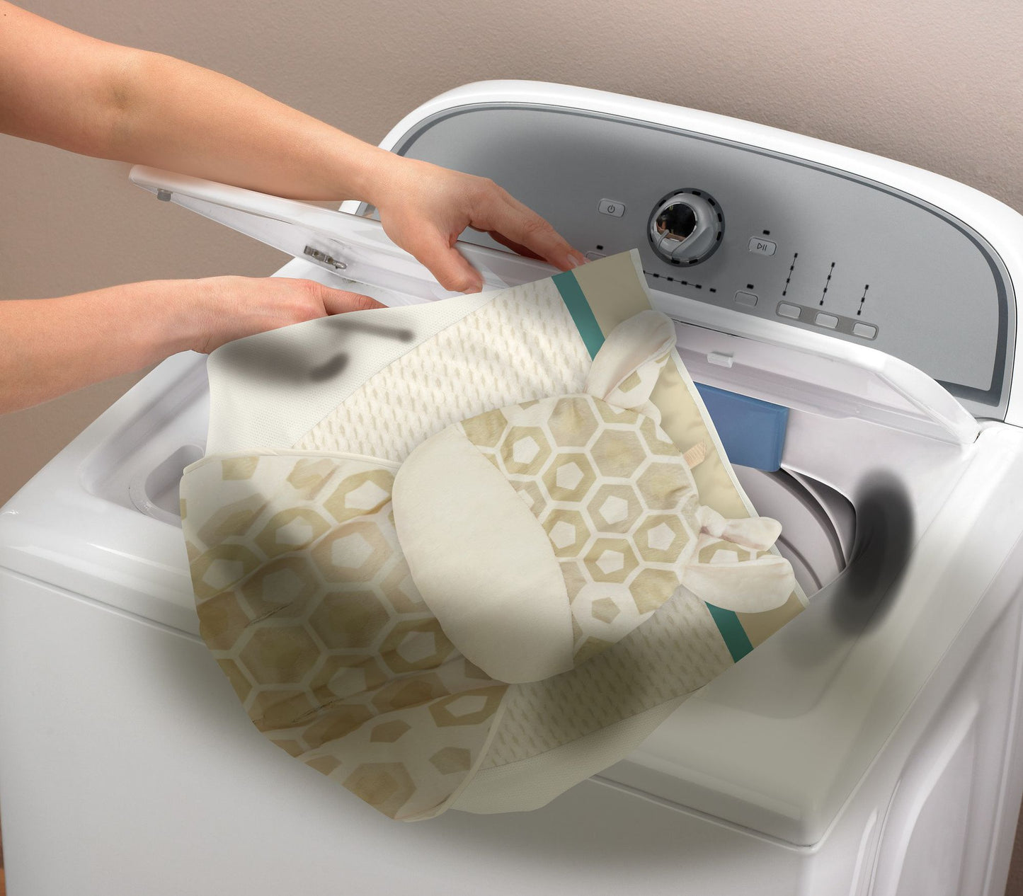 Fisher-Price Deluxe Newborn Rock 'n Play Sleeper, Soothing Savanna