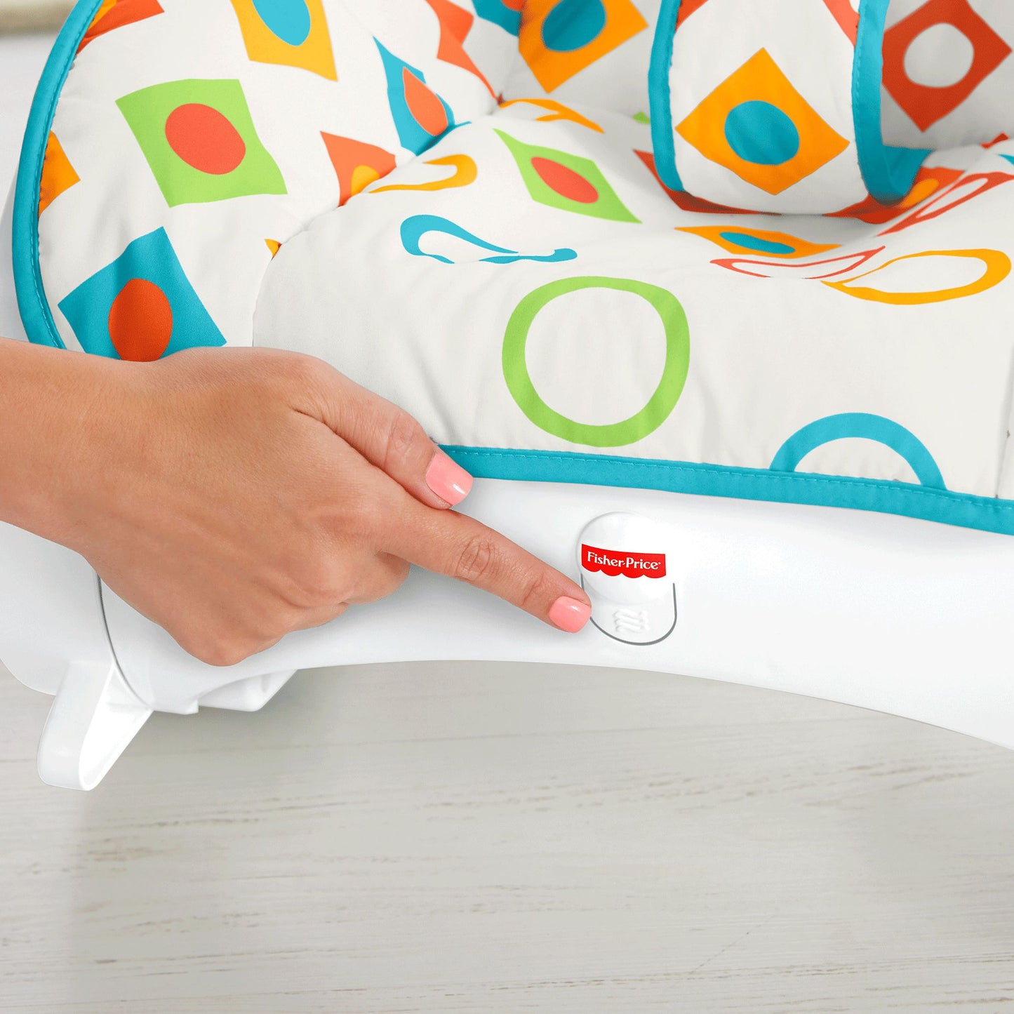 Fisher-Price Infant-to-Toddler Rocker, Geo Diamonds