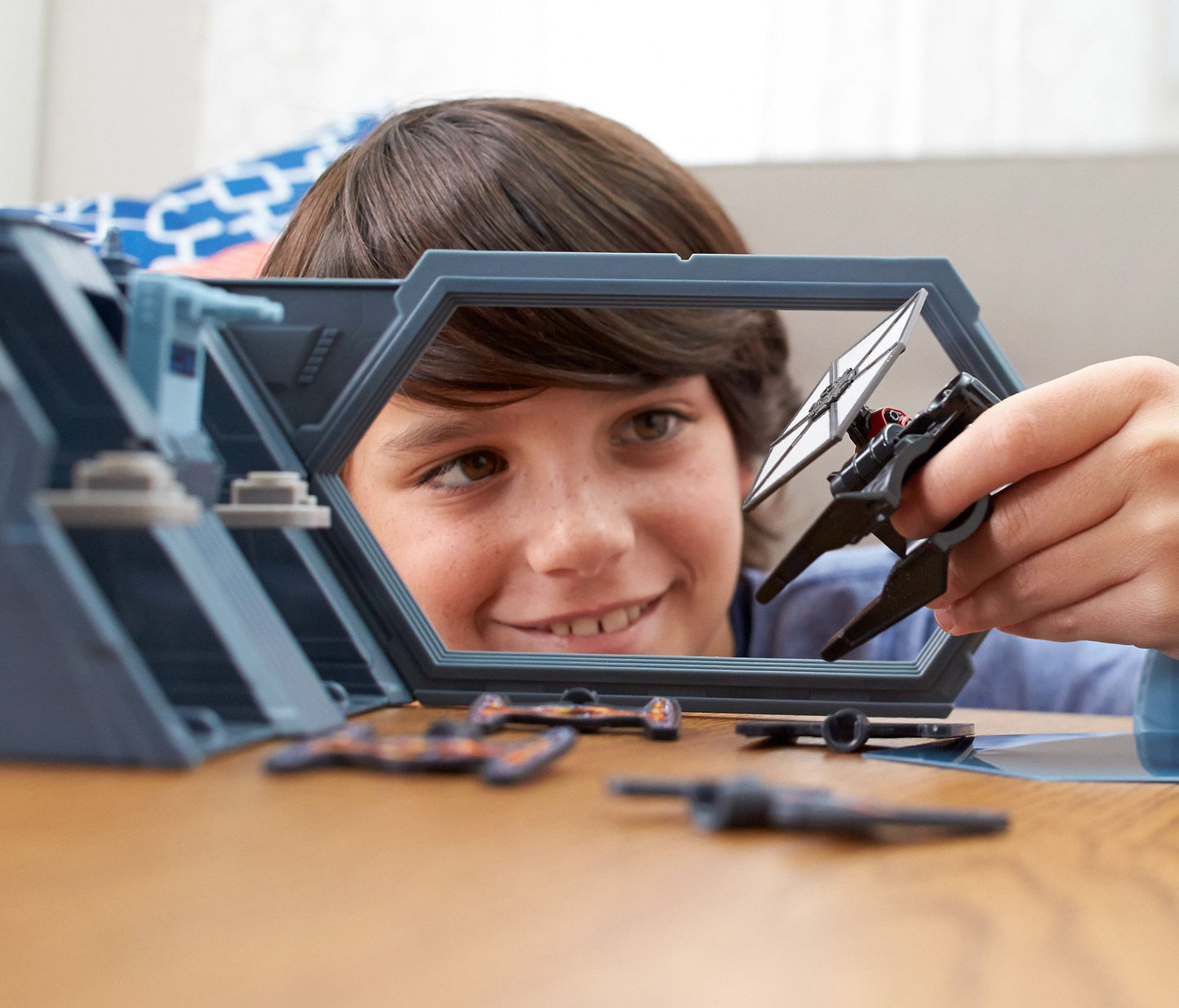 Hot Wheels Star Wars TIE Fighter Blast-Out Battle Play Set