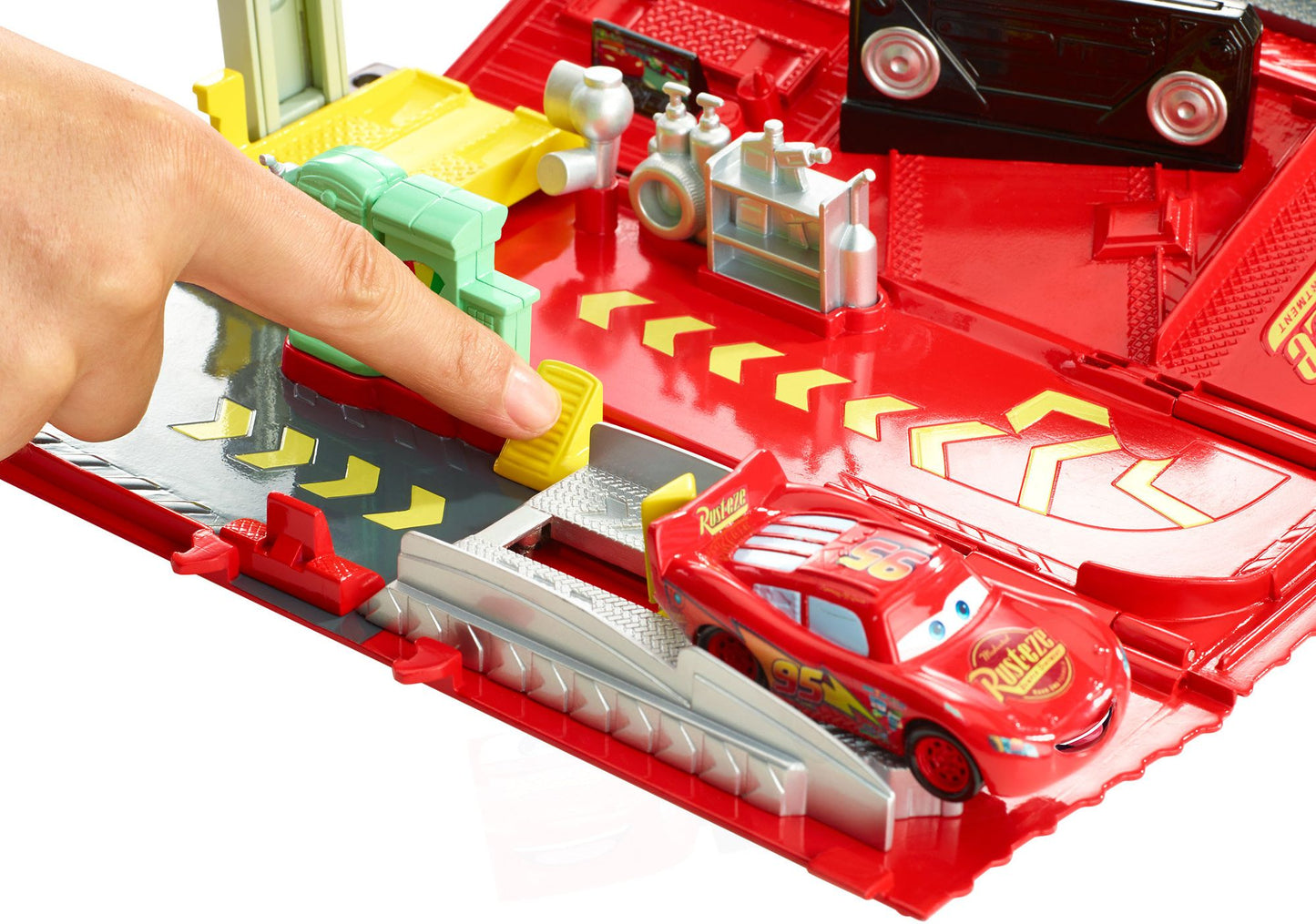 Disney/Pixar Cars Mack Action Drivers Playset