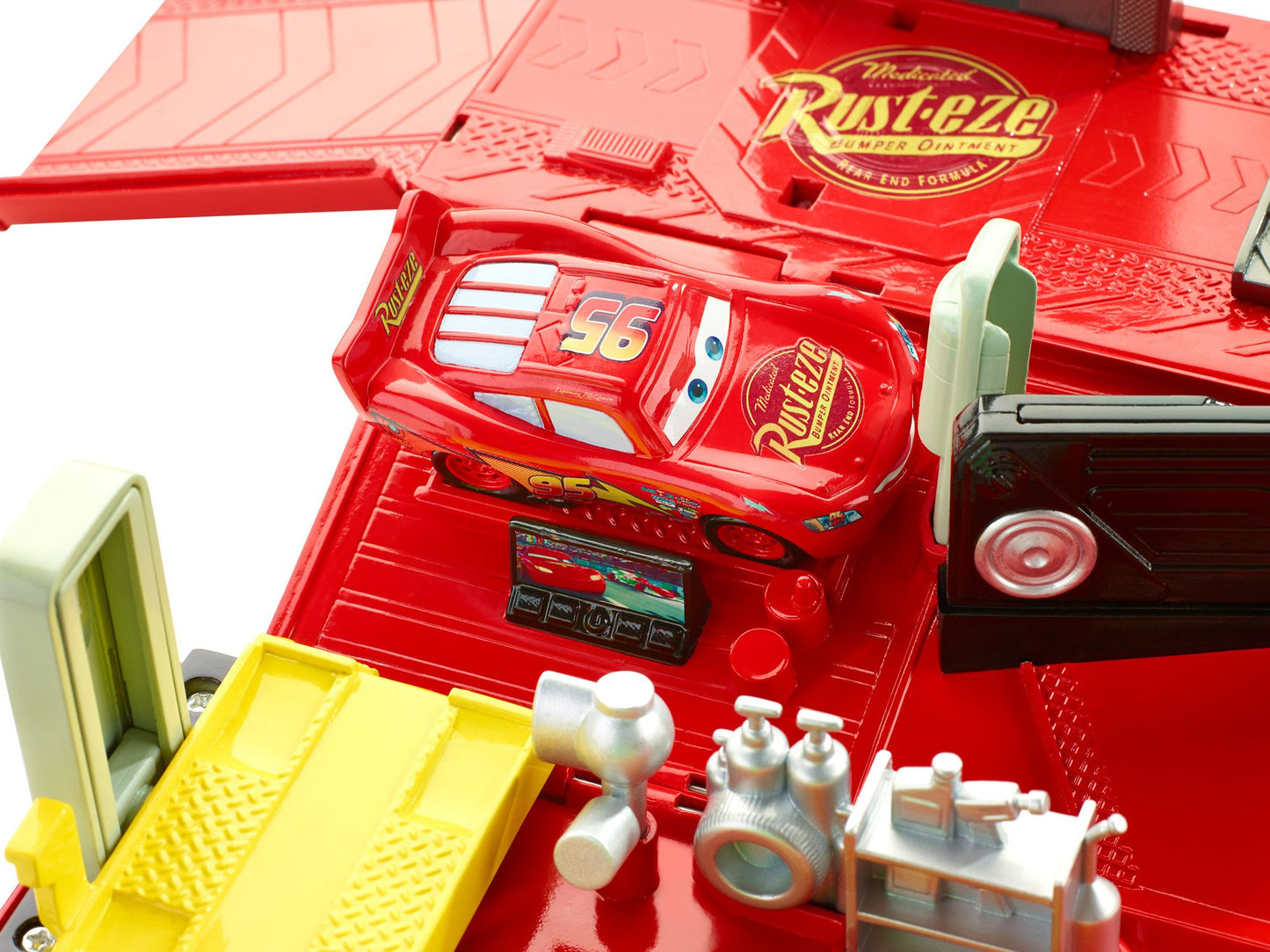 Disney/Pixar Cars Mack Action Drivers Playset