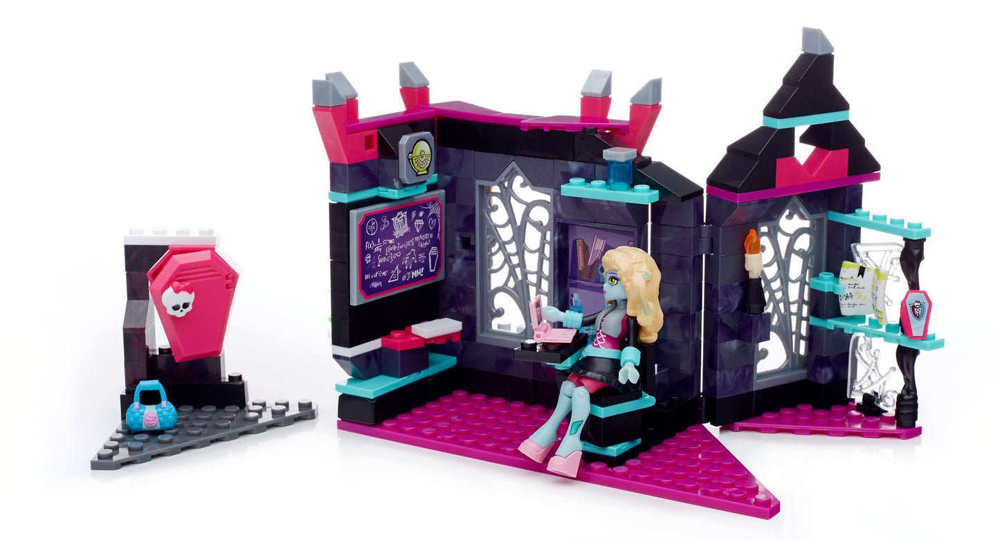 Mega Bloks Monster High Mad Biteology Class Building Set