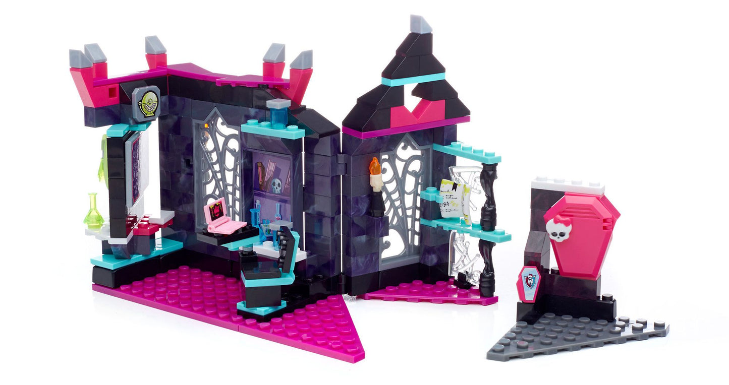 Mega Bloks Monster High Mad Biteology Class Building Set