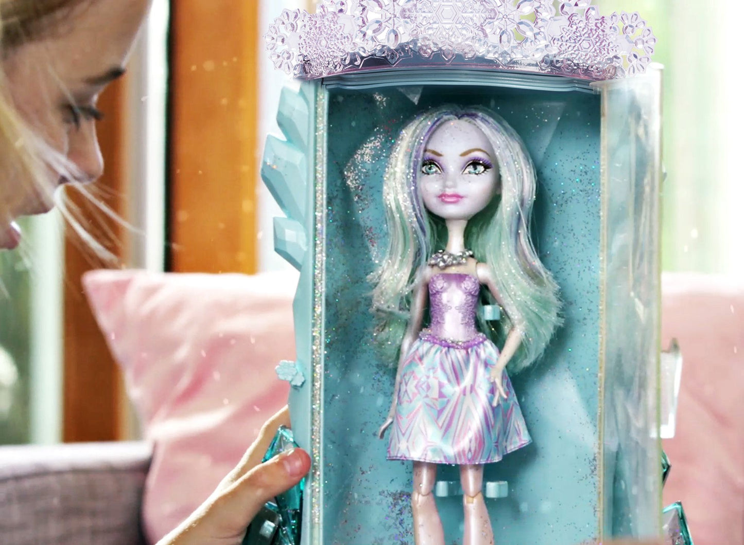 Ever After High Epic Winter Winter Sparklizer Playset, Standard Packaging