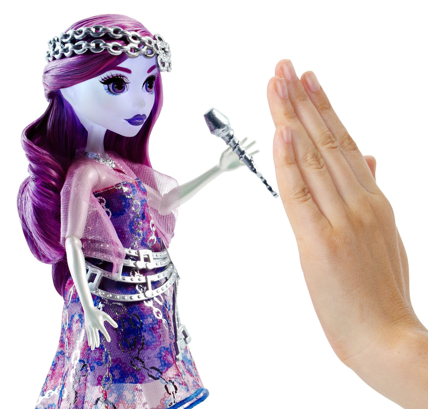 Monster High Welcome to Monster High, singing pop star Ari Hauntington