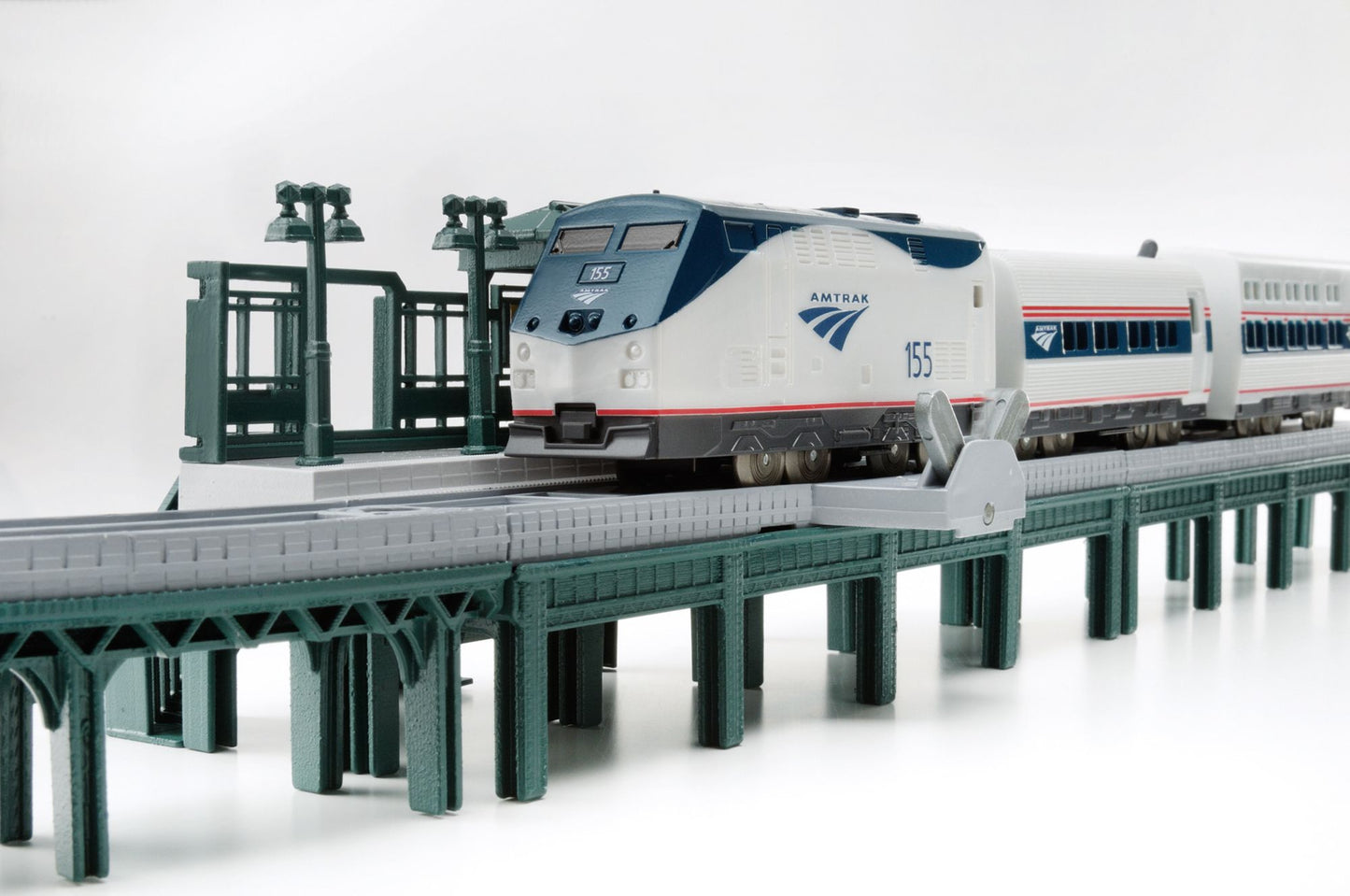 LEC 2001 Amtrak National Railroad Passenger Corporation Battery Operated Train Set