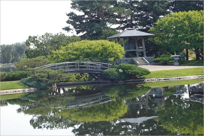 Feng Shui: The Path to Harmony in your Life, Love & Home
