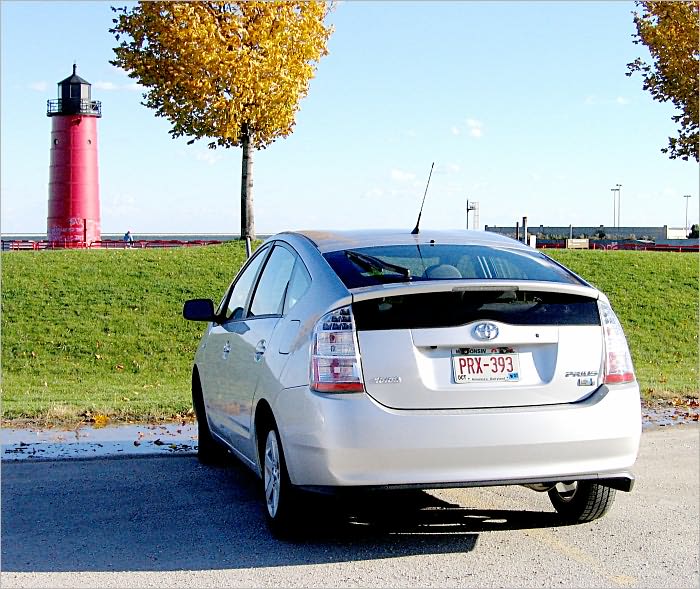 ERA OF THE HYBRID CAR: Learn What All The Fuss Is About!