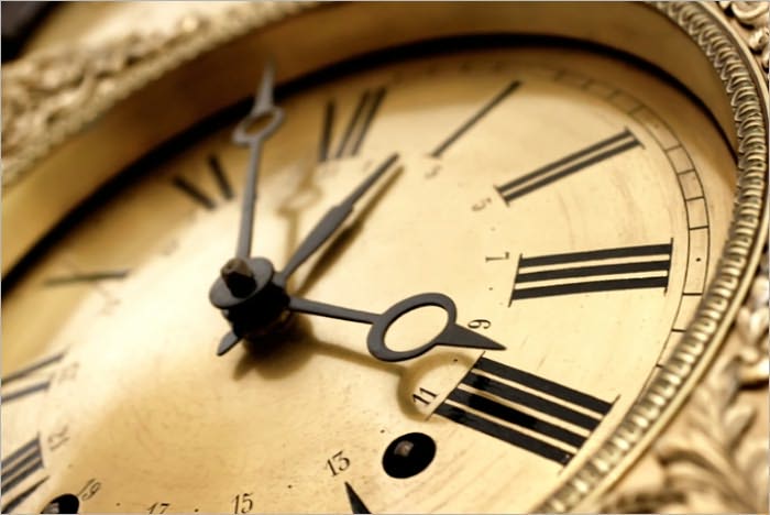 The Time Machine [Illustrated]