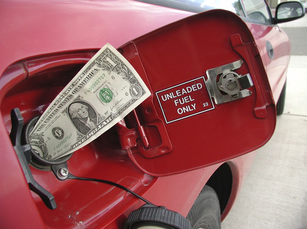 Gas-Saving Devices: Fuel Saver or Scam? Save Money on Gas with Hypermiling Strategies