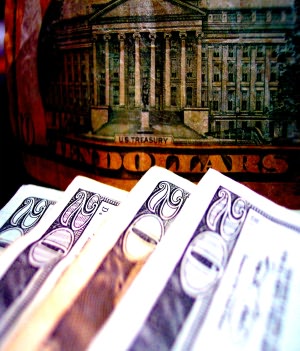 LIVING WITHIN A BUDGET: Money Saving Tips on Utilities, Food, Transportation, Medical Bills and More!