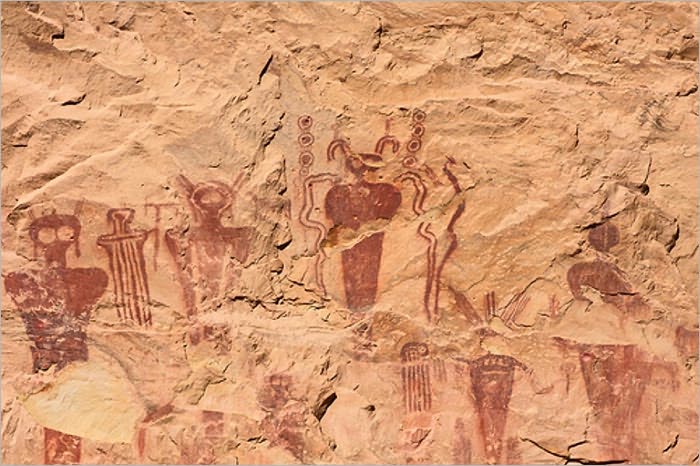 The Ancient Monuments of North and South America (Illustrated)