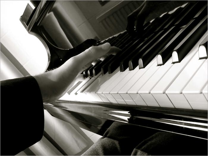 The True Art of Playing Piano for Beginners: How to Get the Perfect Start