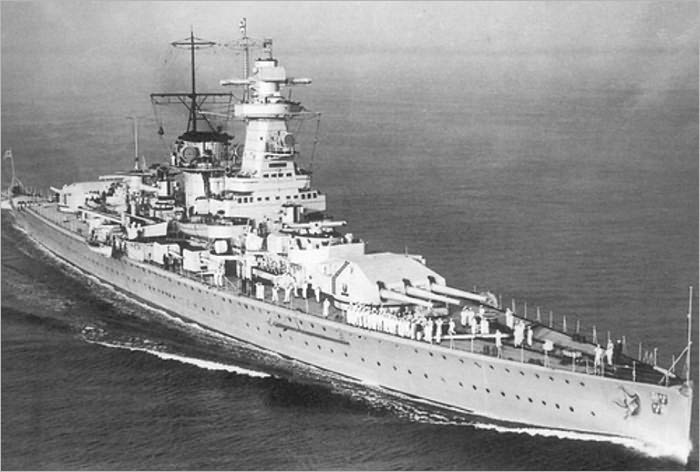 Sea Warfare [Illustrated]