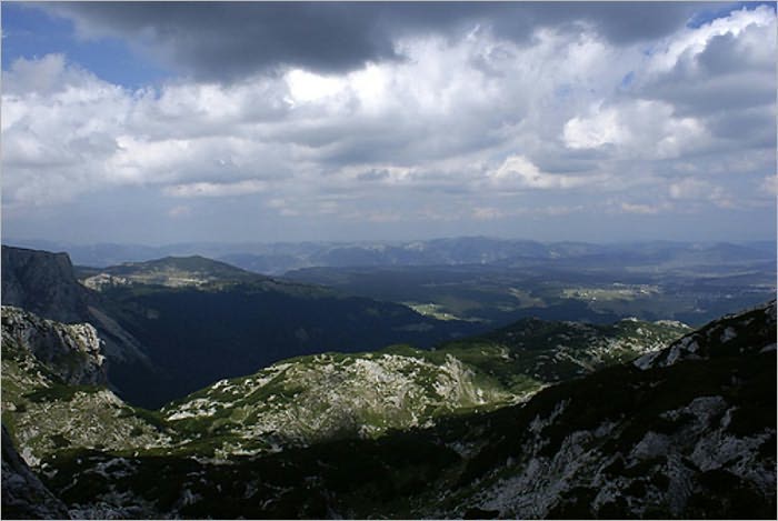 The Land of the Black Mountain (Illustrated)