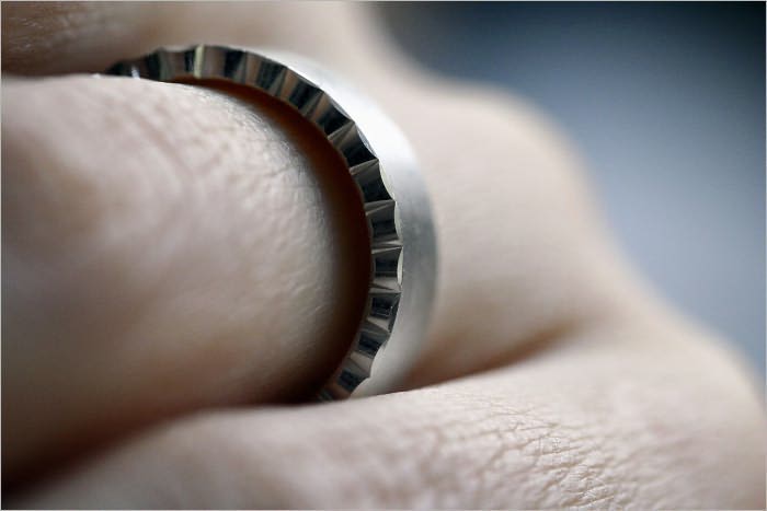 Male's Guide in Surviving a Divorce: Divorce Strategies in Helping Healing Your Wound