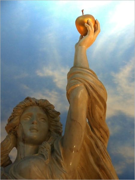 The Women of the Caesars (Illustrated)
