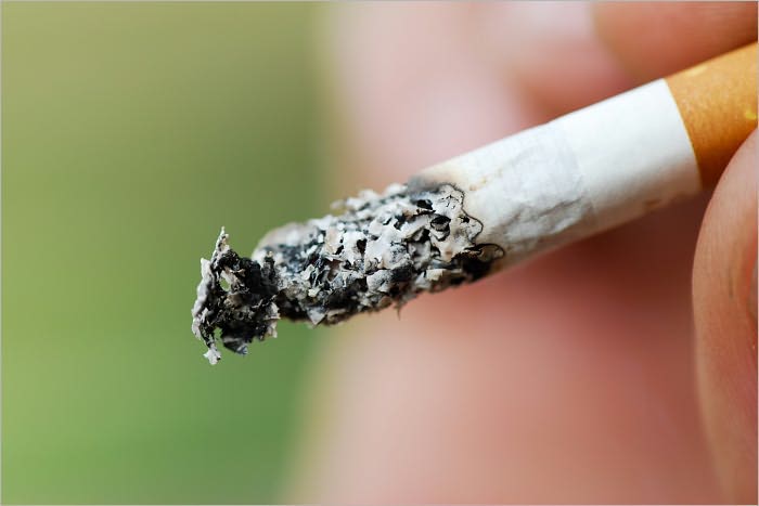 Quit Smoking : The Secrets in How to Quit Smoking and Live A Healthy Life