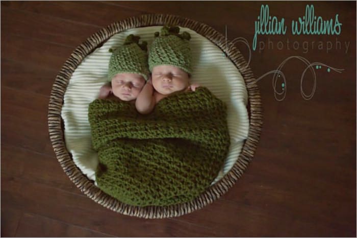 CROCHET PATTERN PDF-Twin pea pod cocoon
