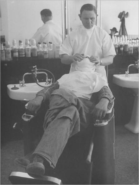 Shaving Made Easy: What the Man who Shaves Ought to Know ..