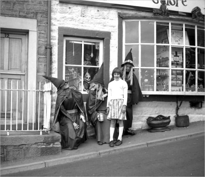 The Lancashire Witches (Illustrated)
