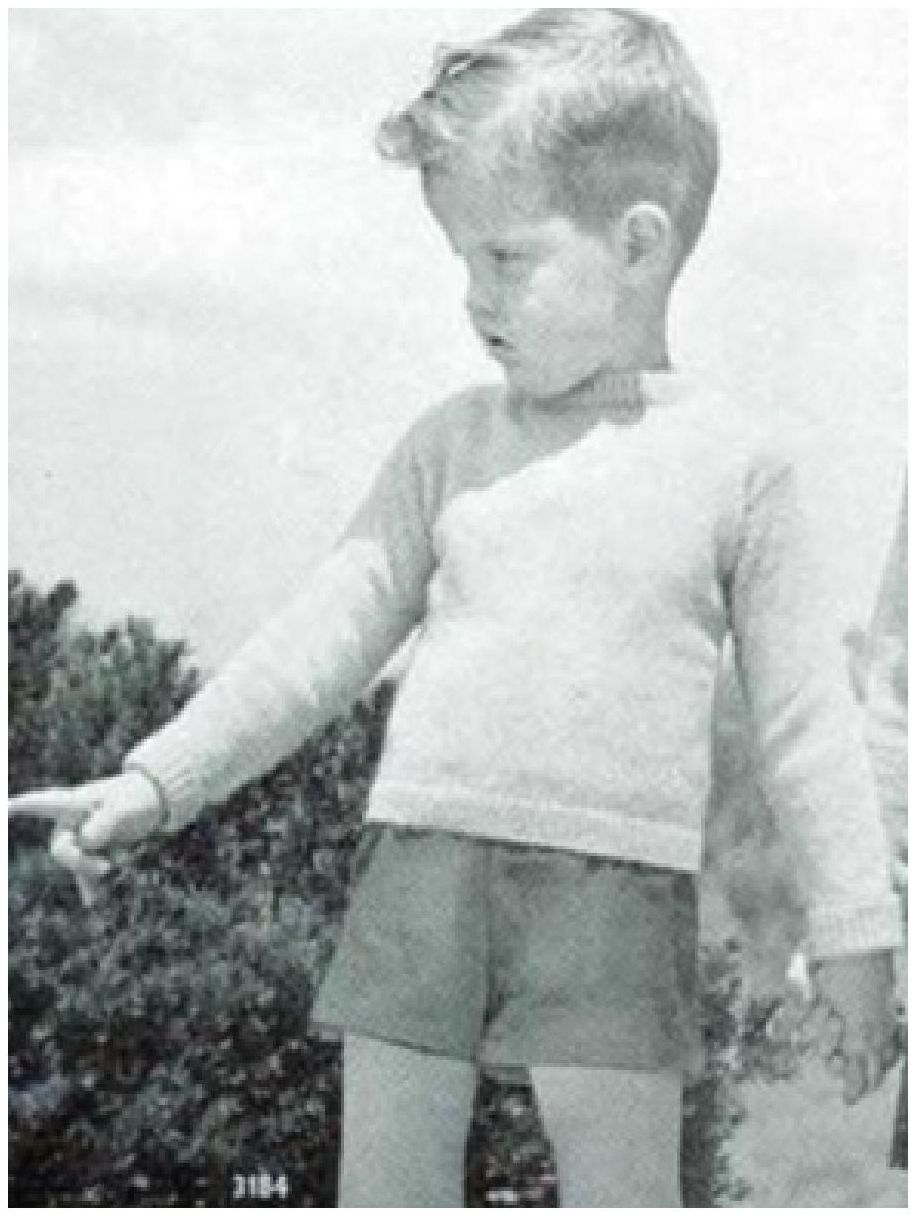 PATTERN #0386 BUD OUTFIT VINTAGE KNITTING