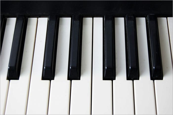 How to Play Piano: The Piano Lessons Every Beginner Must Have
