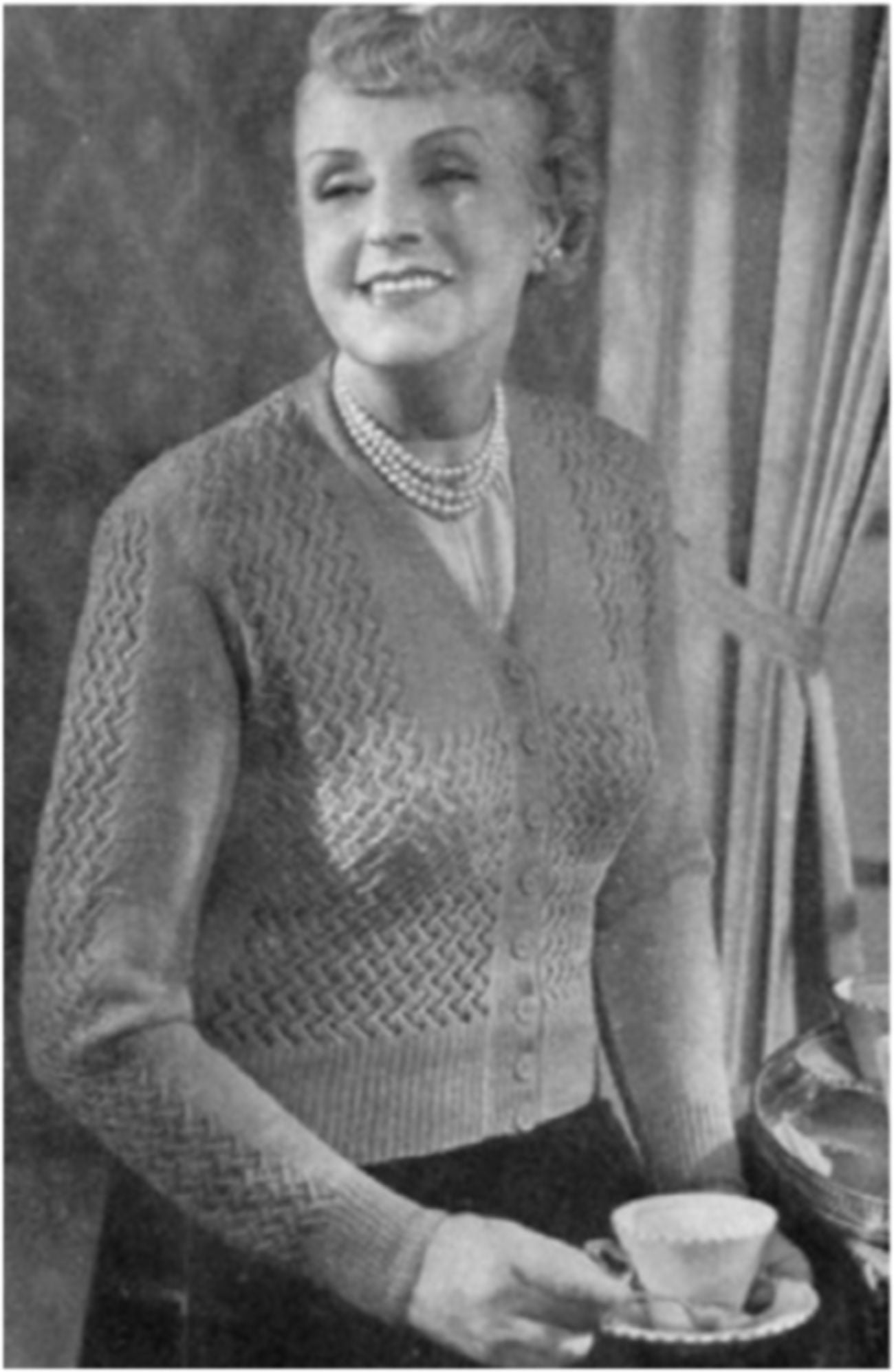PATTERN #2253 CARDIGAN FOR THE FULL FIGURE VINTAGE KNITTING
