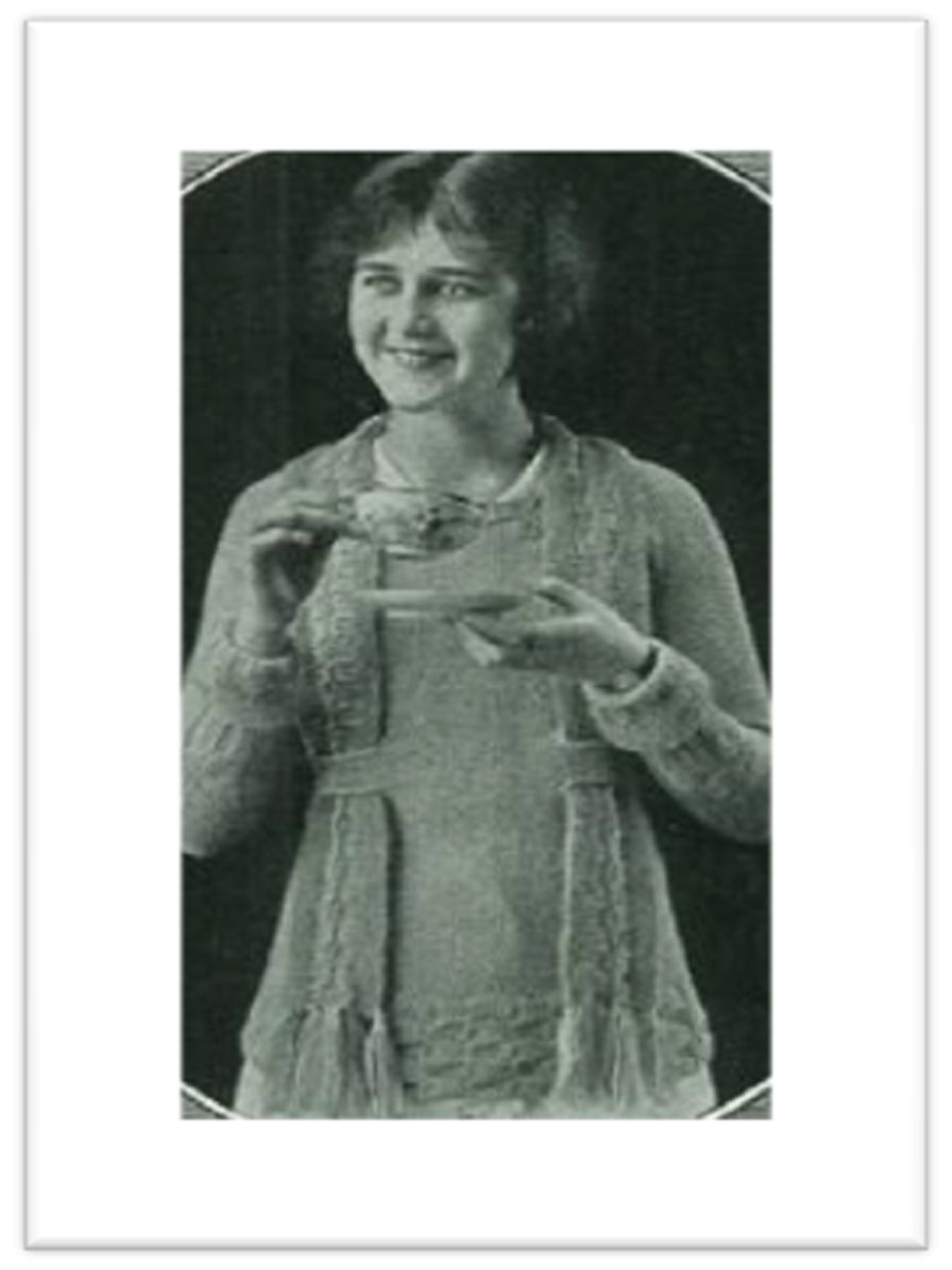 PATTERN #2679 LADIES KNITTED SWEATER VINTAGE KNITTING