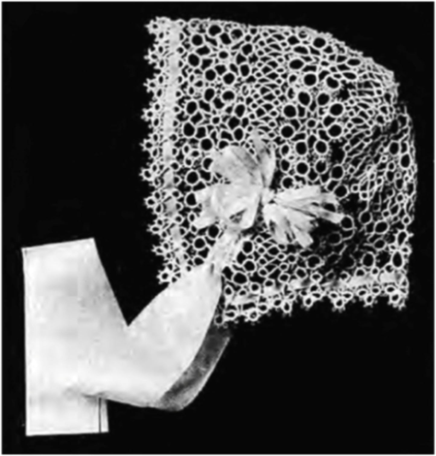 PATTERN #2833 BABY'S TATTED CAP VINTAGE TATTING