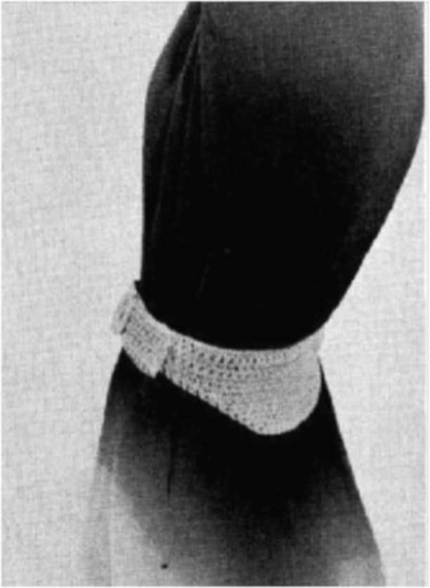 PATTERN #2230 FLATTERER VINTAGE CROCHET
