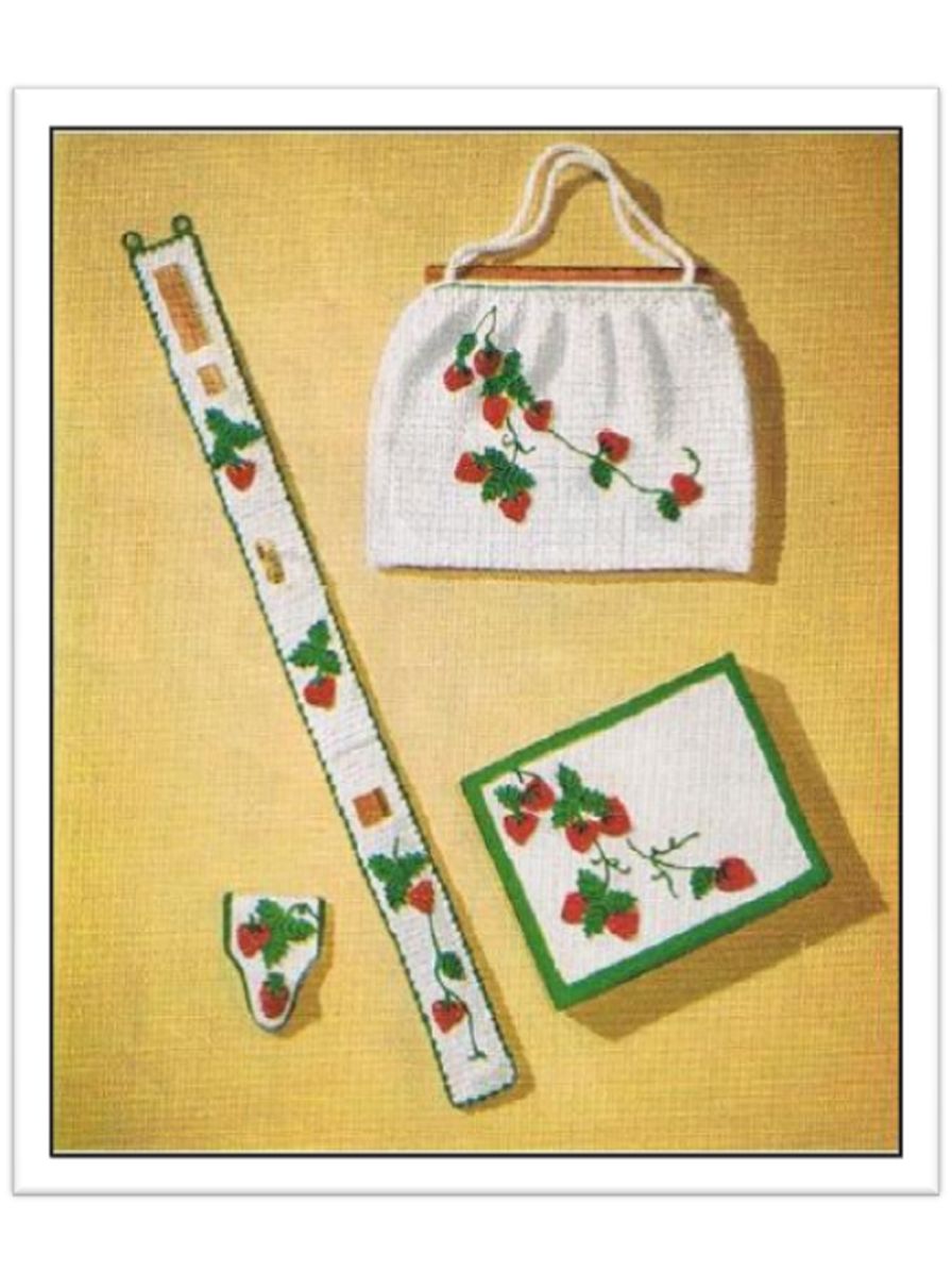 PATTERN #2612 NEEDLE, THIMBLE AND SCISSOR HOLDER. VINTAGE CROCHET