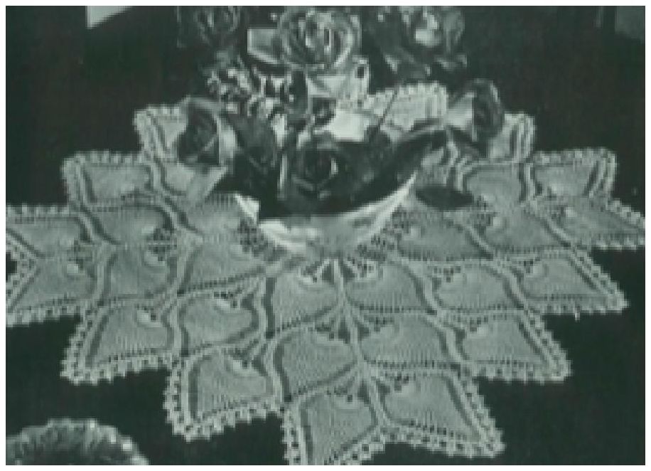 PATTERN #0914 SQUARE CENTERPIECE VINTAGE CROCHET