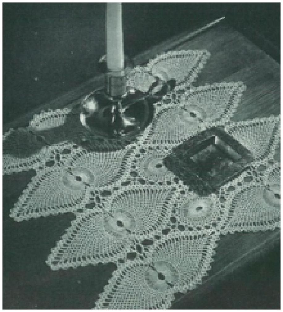 PATTERN #0946 NIGHT TABLE DOILY VINTAGE CROCHET