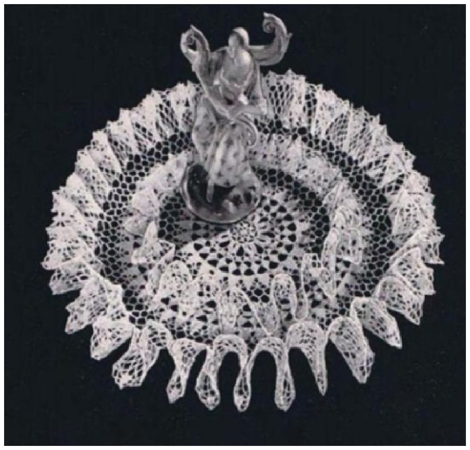 PATTERN #1002 HAIRPIN LACE DOILY VINTAGE HAIRPIN LACE