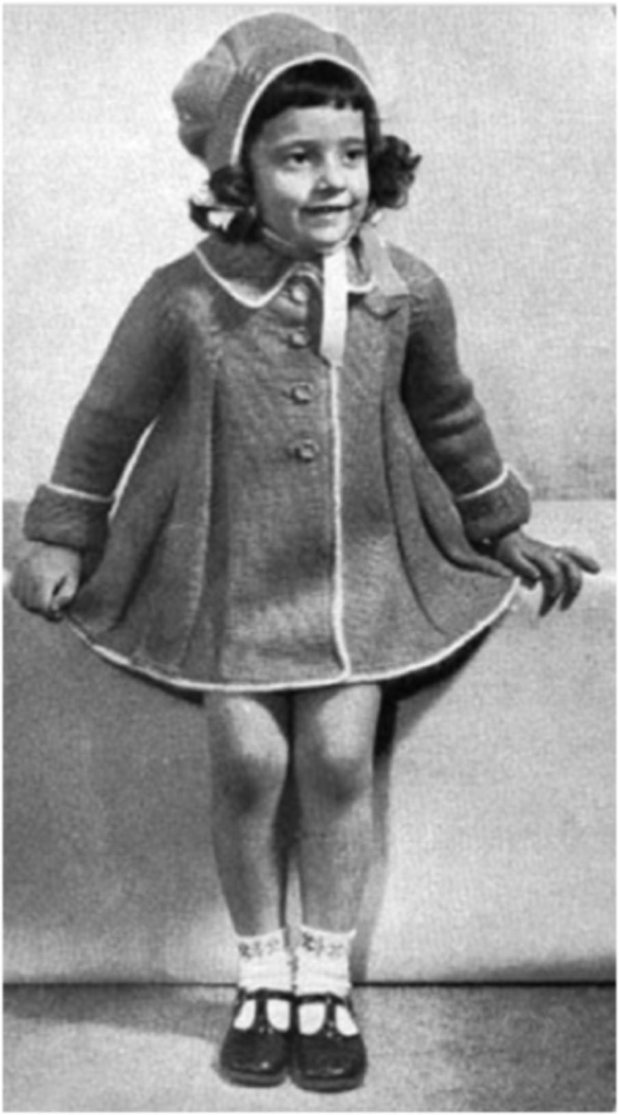 PATTERN #1802 GIRL'S COAT VINTAGE KNITTING