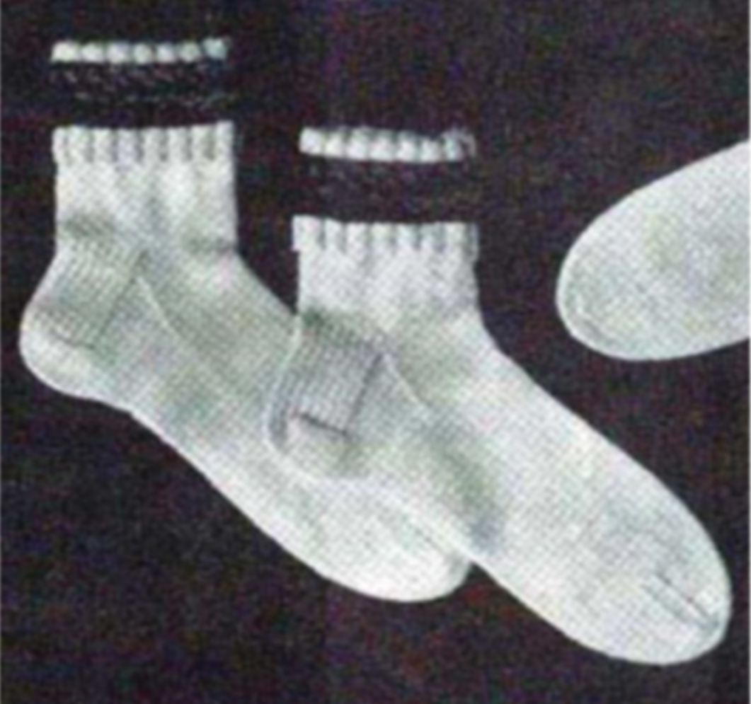 PATTERN #1670 SKI SOCKS WITH CABLED CUFFS VINTAGE KNITTING