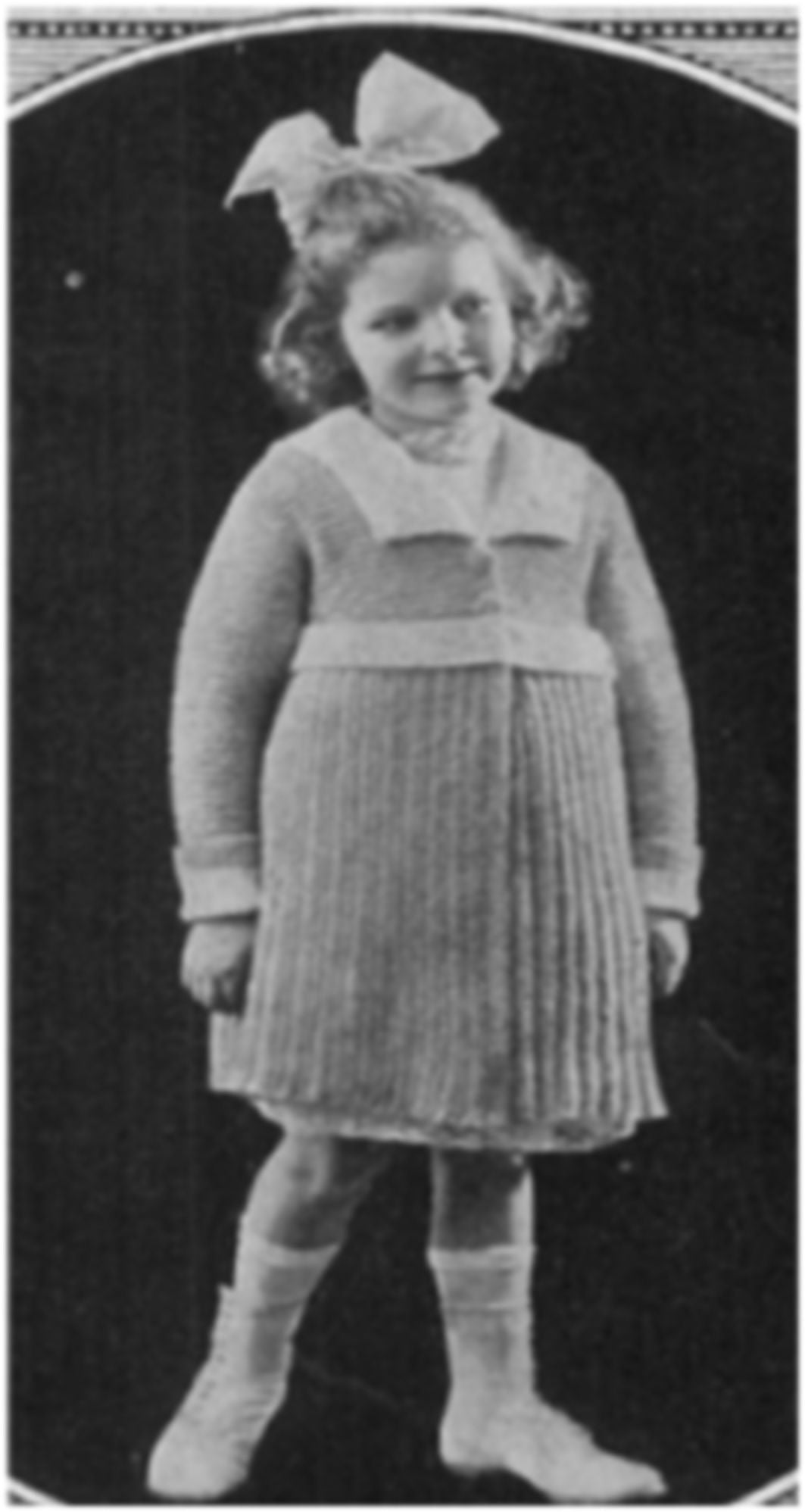 PATTERN #1903 GIRL'S KNITTED SWEATER VINTAGE KNITTING