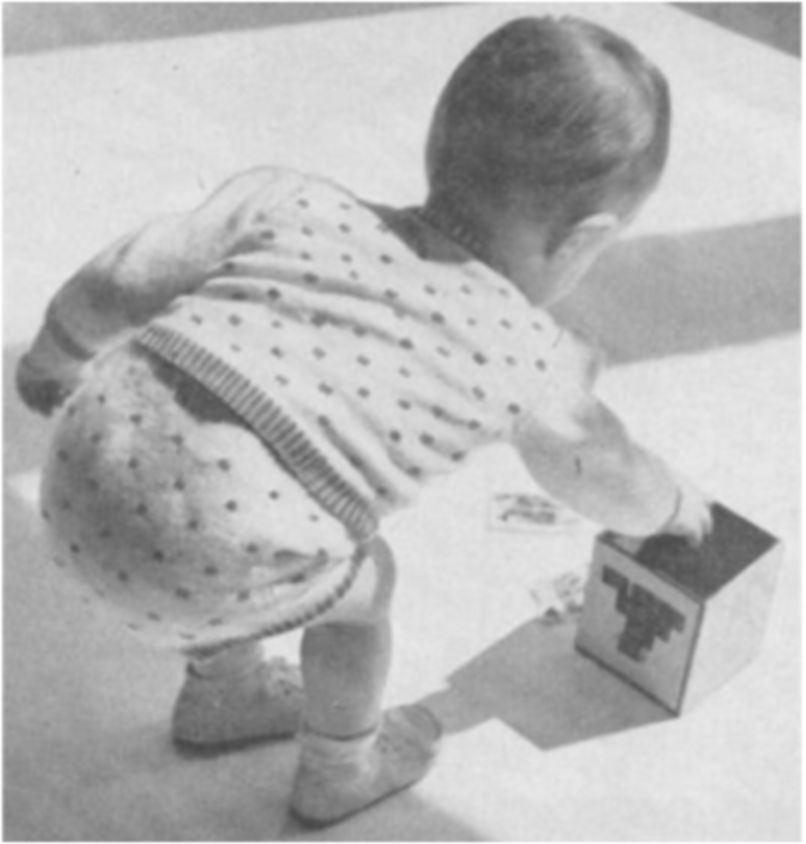 PATTERN #1970 TWO PIECES DOTS VINTAGE KNITTING