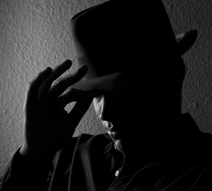 99 Cent The Confidence-Man ( story, tale, saga, legend, history, anecdote, news, information, message, piece of news, intelligence, story )