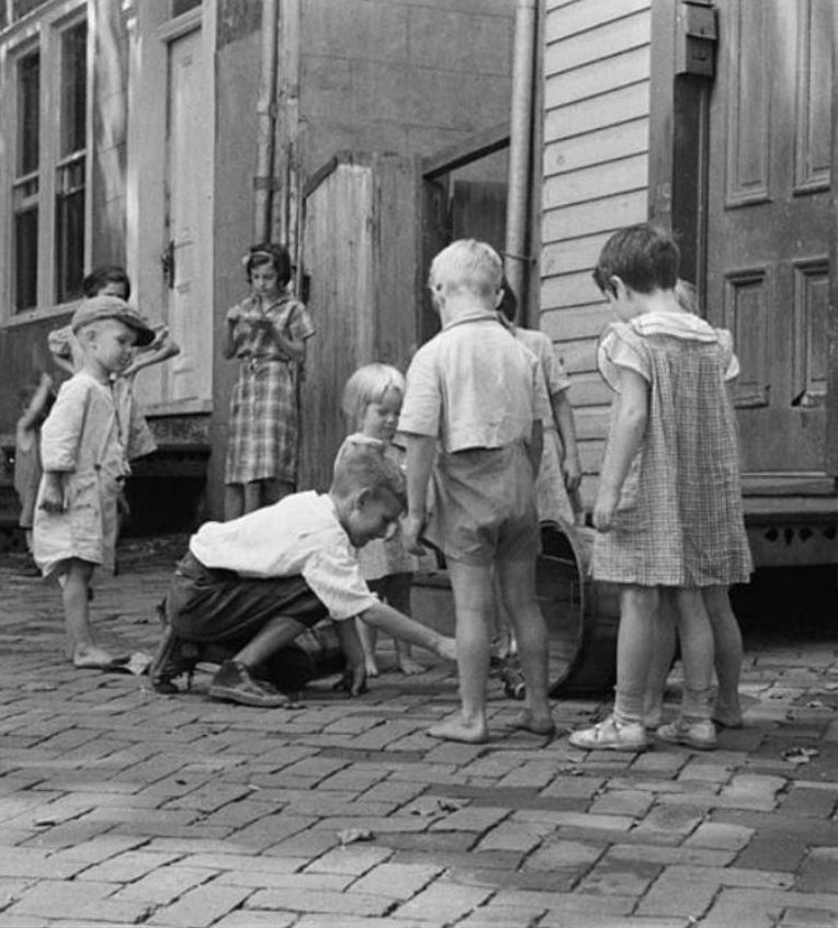 Marketing & Sales: 99 cent Children of the Market Place