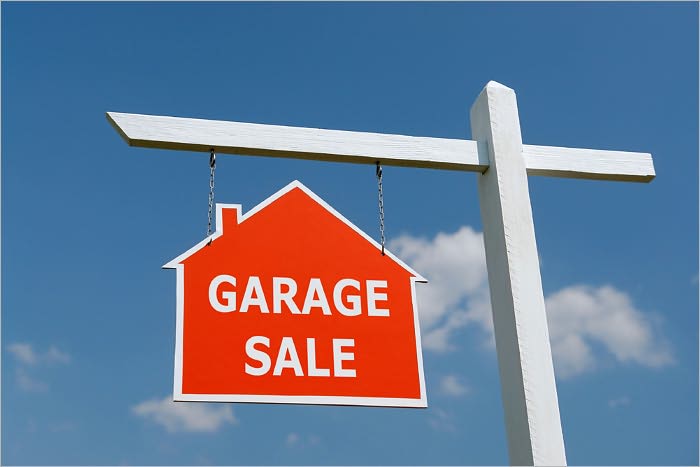 How to host a garage sale