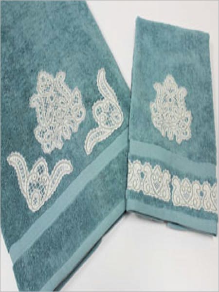 Battenburg Lace Embellished on Towels-Instructions for creating a stylish decoration for towels with Battenburg lace!