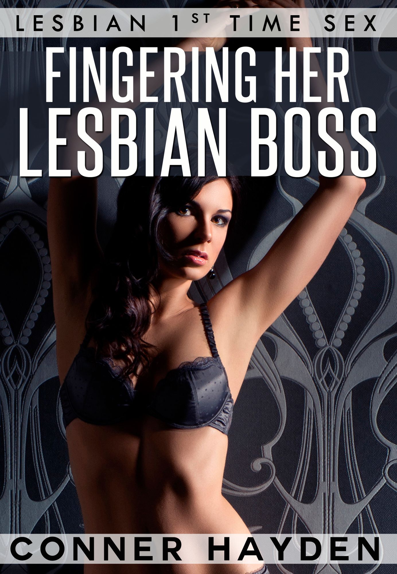 Fingering Her Lesbian Boss