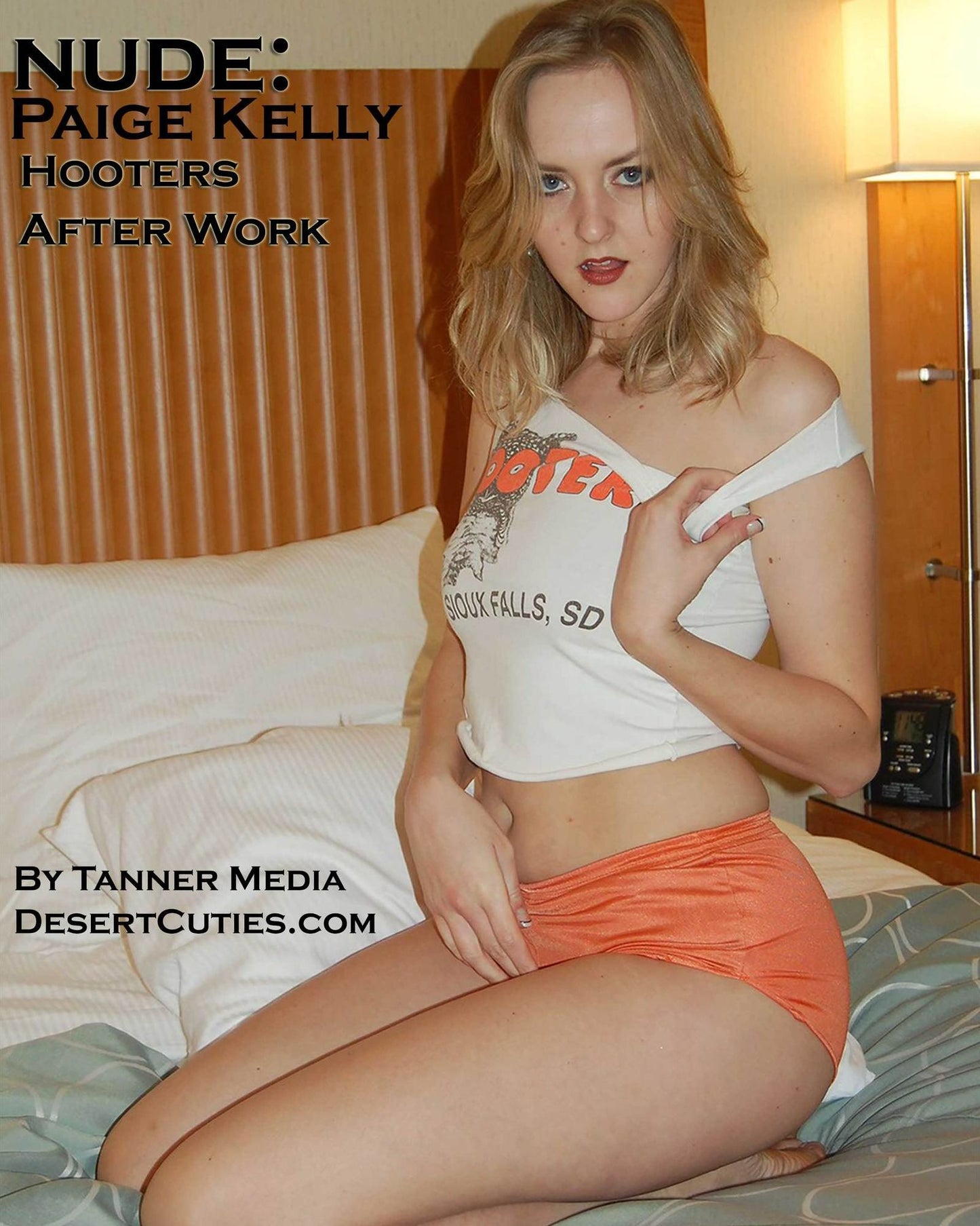 NUDE: Paige Kelly - Hooters After Work