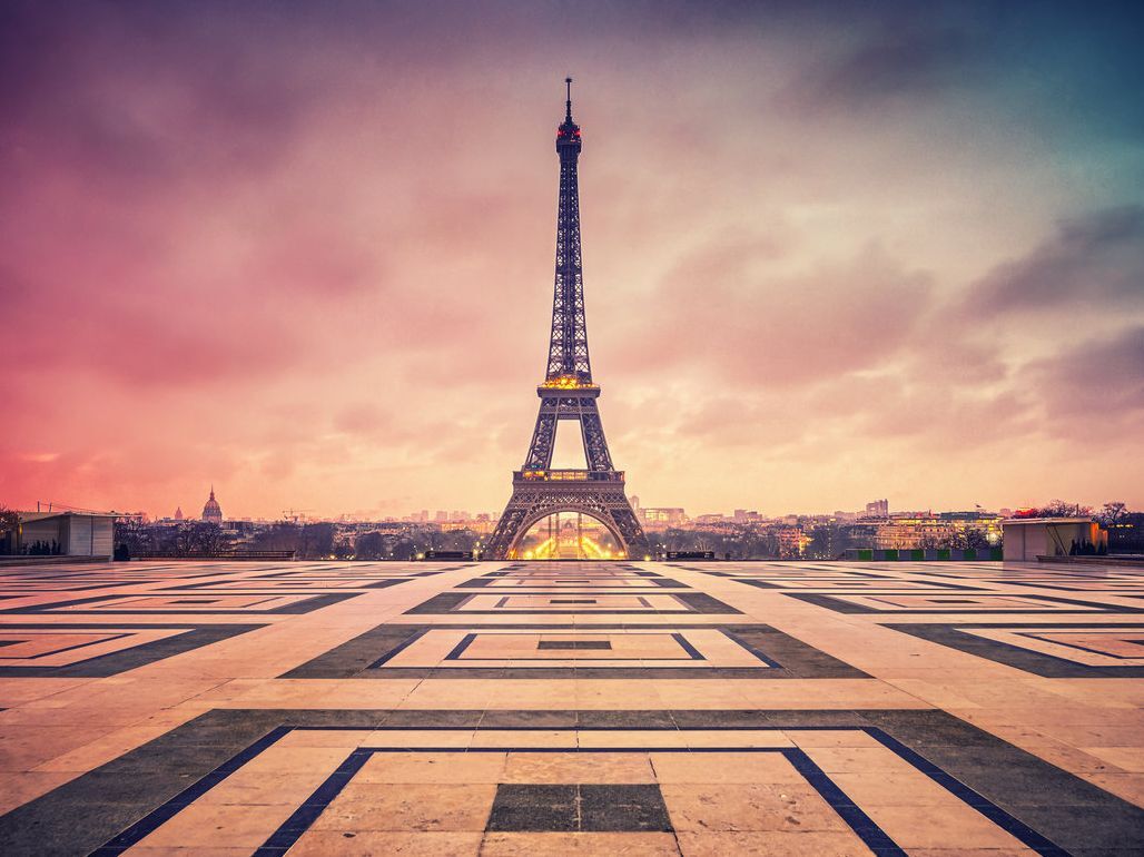 Embrace Paris