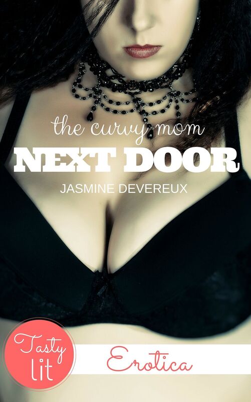 The Curvy Mom Next Door